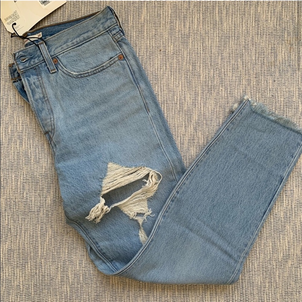 Brand New With Tags Levi High Rise Ripped Wedgie
